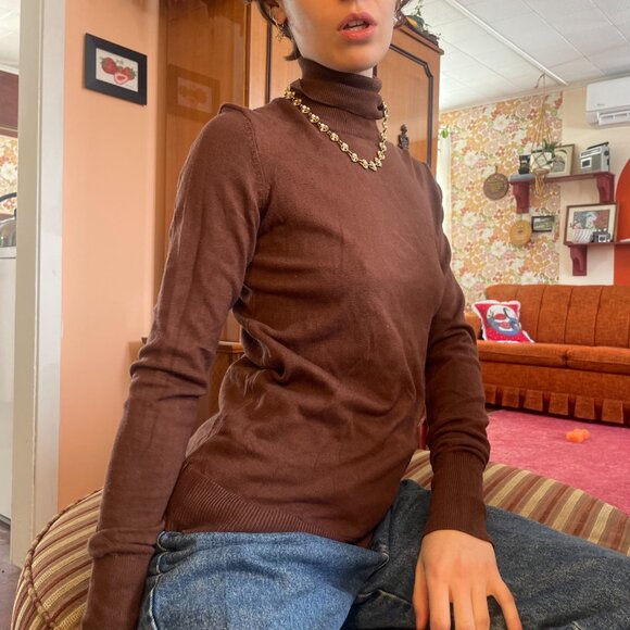 Simple Brown turtleneck long sleeve - Picture 10 of 15
